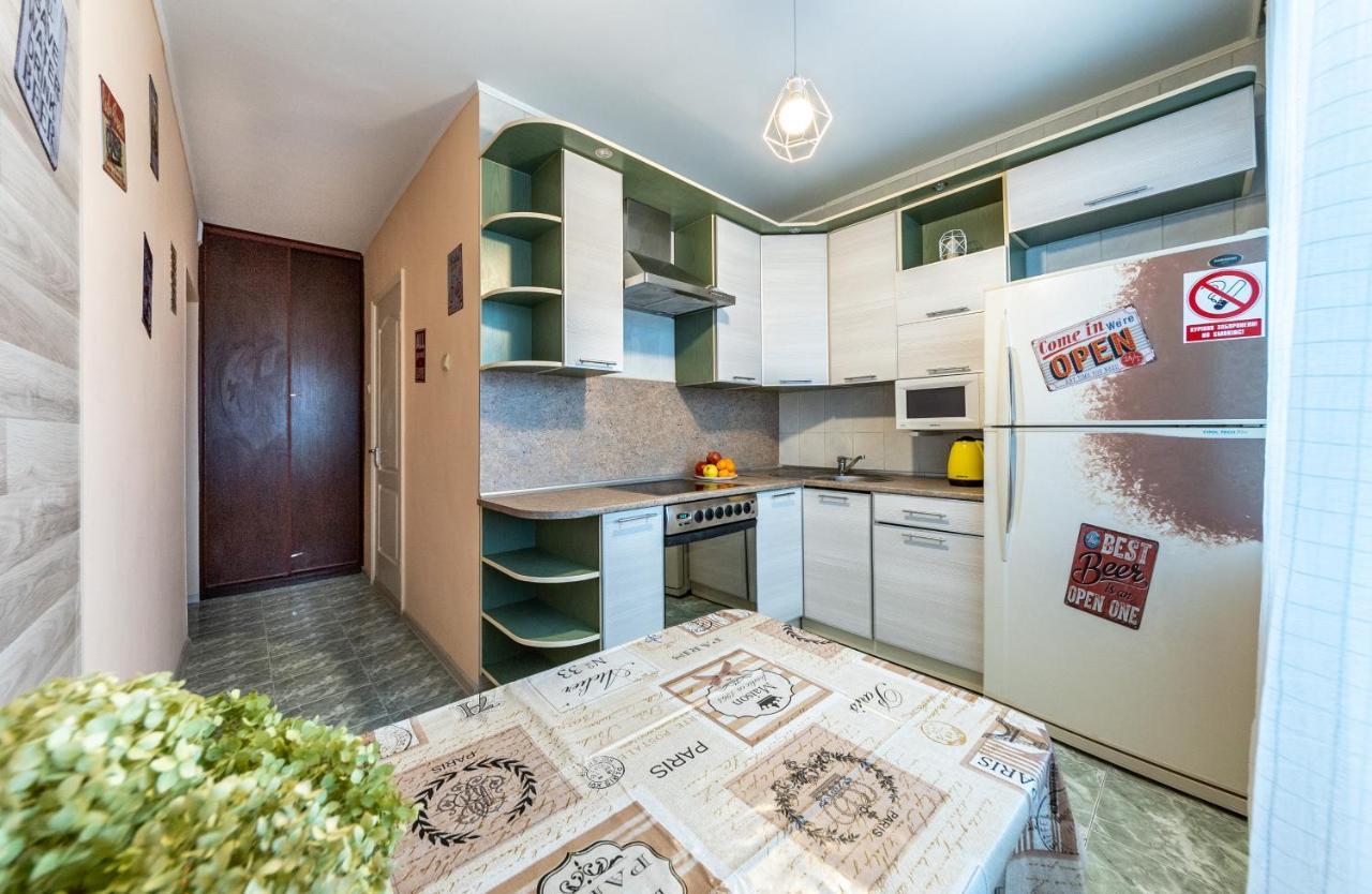 Уютная Квартира Для Семьи На Оболони Apartment Kiev Bagian luar foto